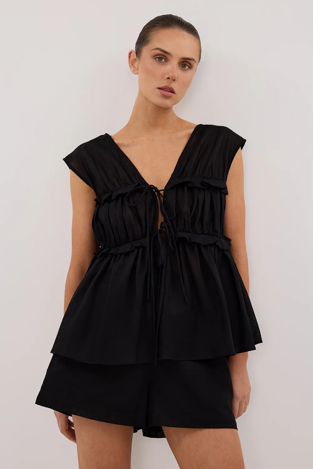 QUINN BLACK LINEN SHORT - Gamepaces