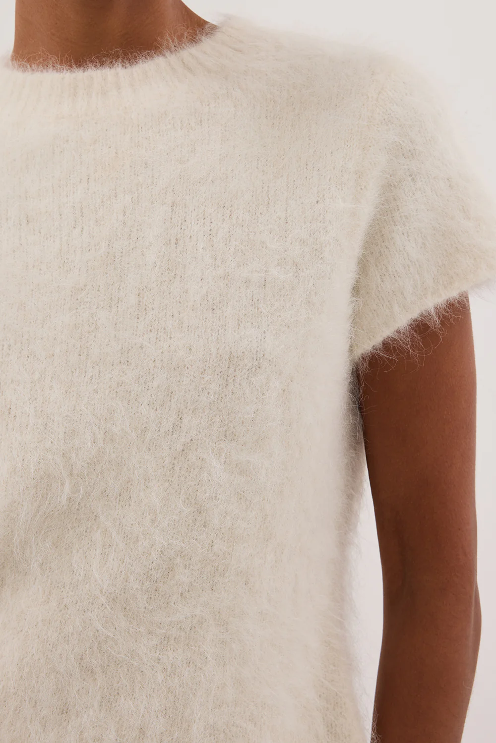 SALMA IVORY CAP SLEEVE KNIT TOP - Gamepaces