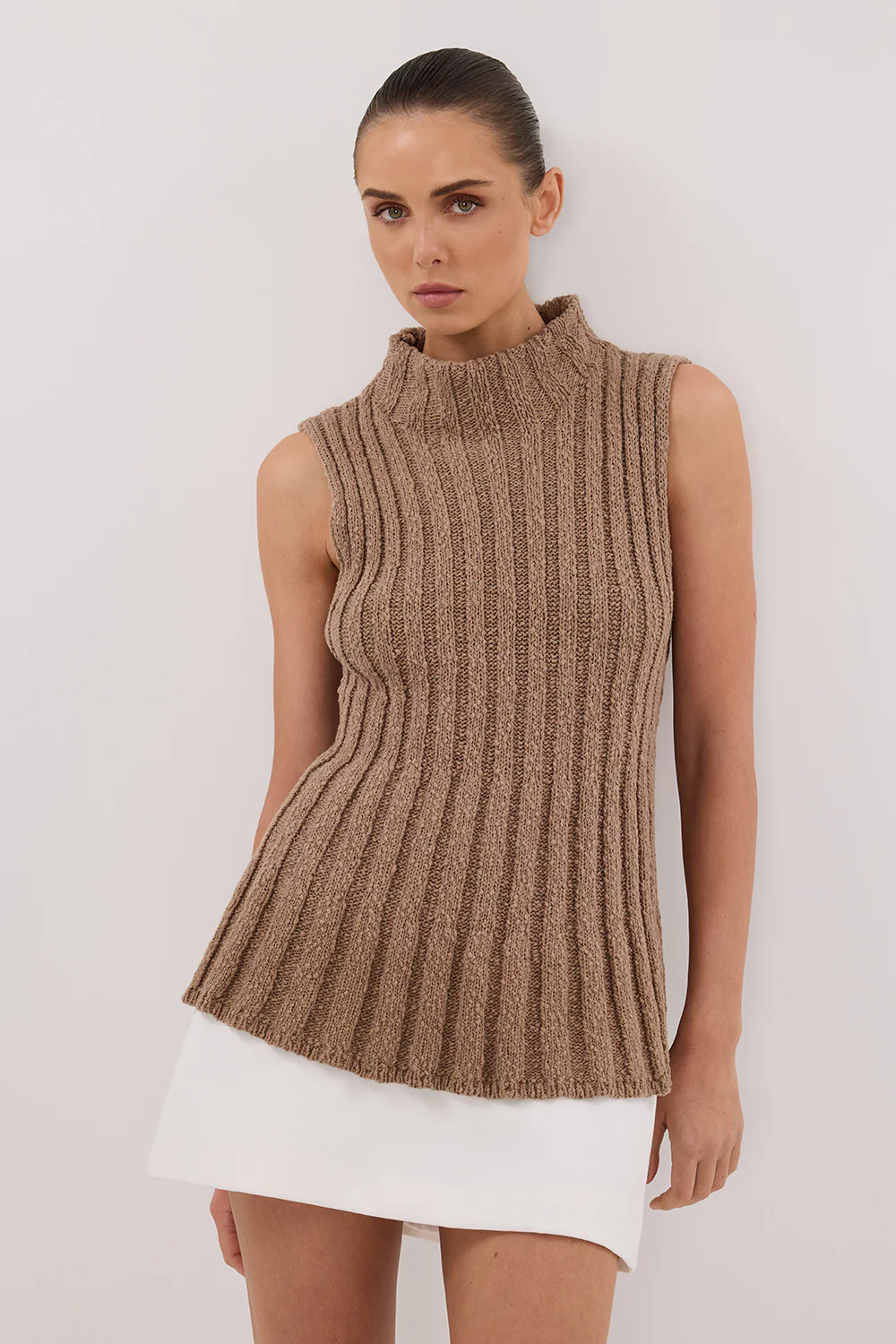 VERO TAN KNIT TOP - Gamepaces