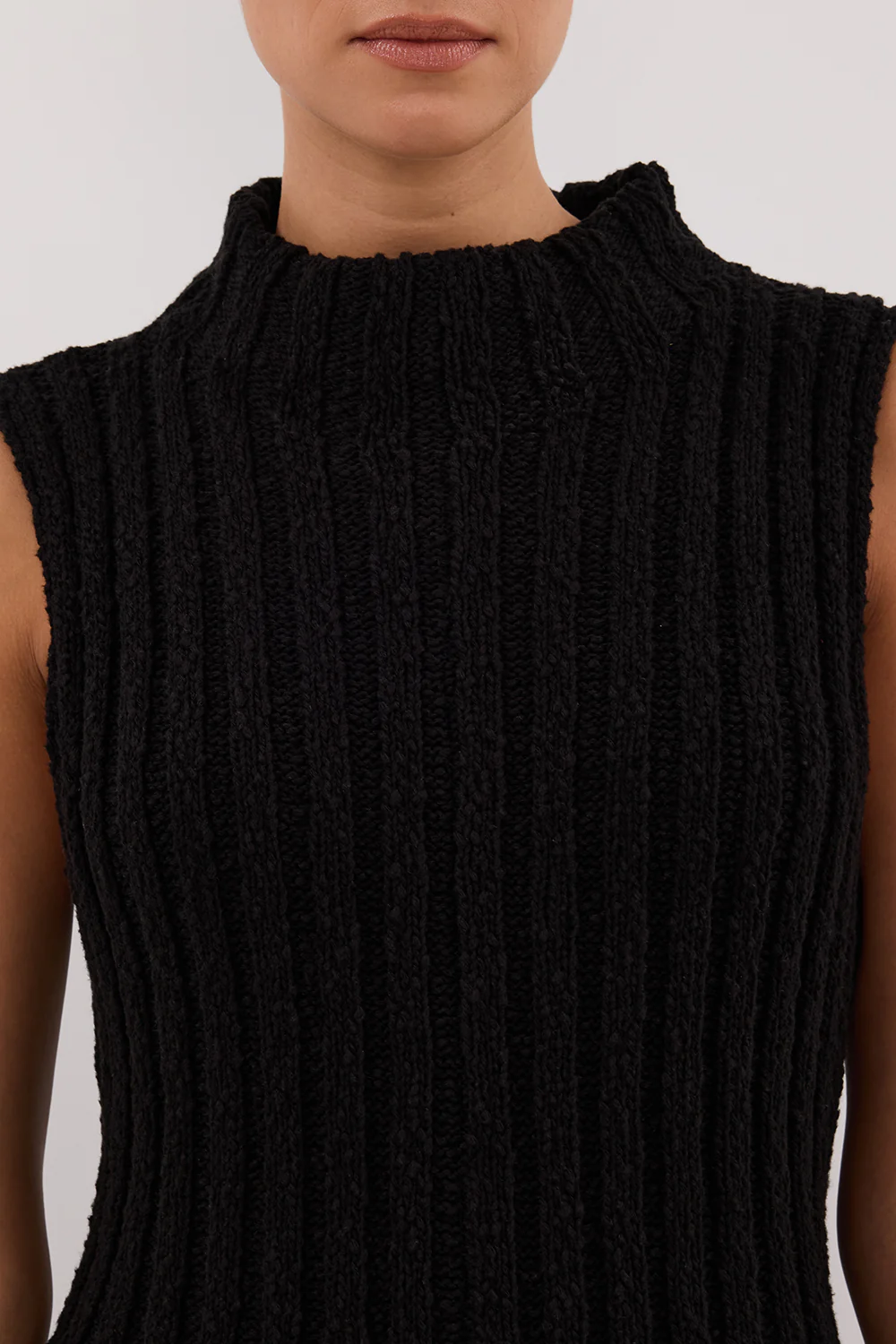 VERO BLACK KNIT MINI DRESS - Gamepaces
