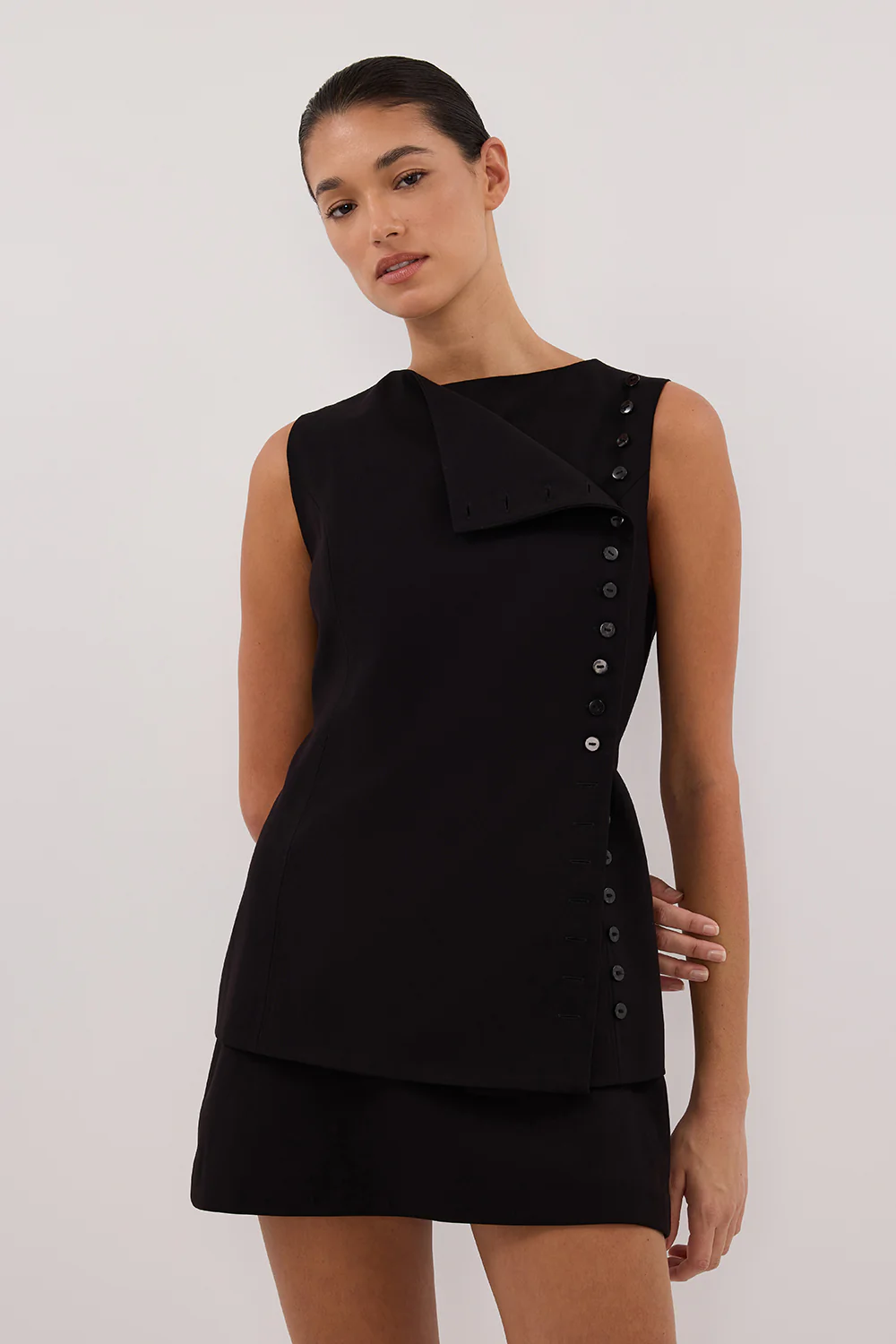 REN BLACK SIDE BUTTON VEST - Gamepaces