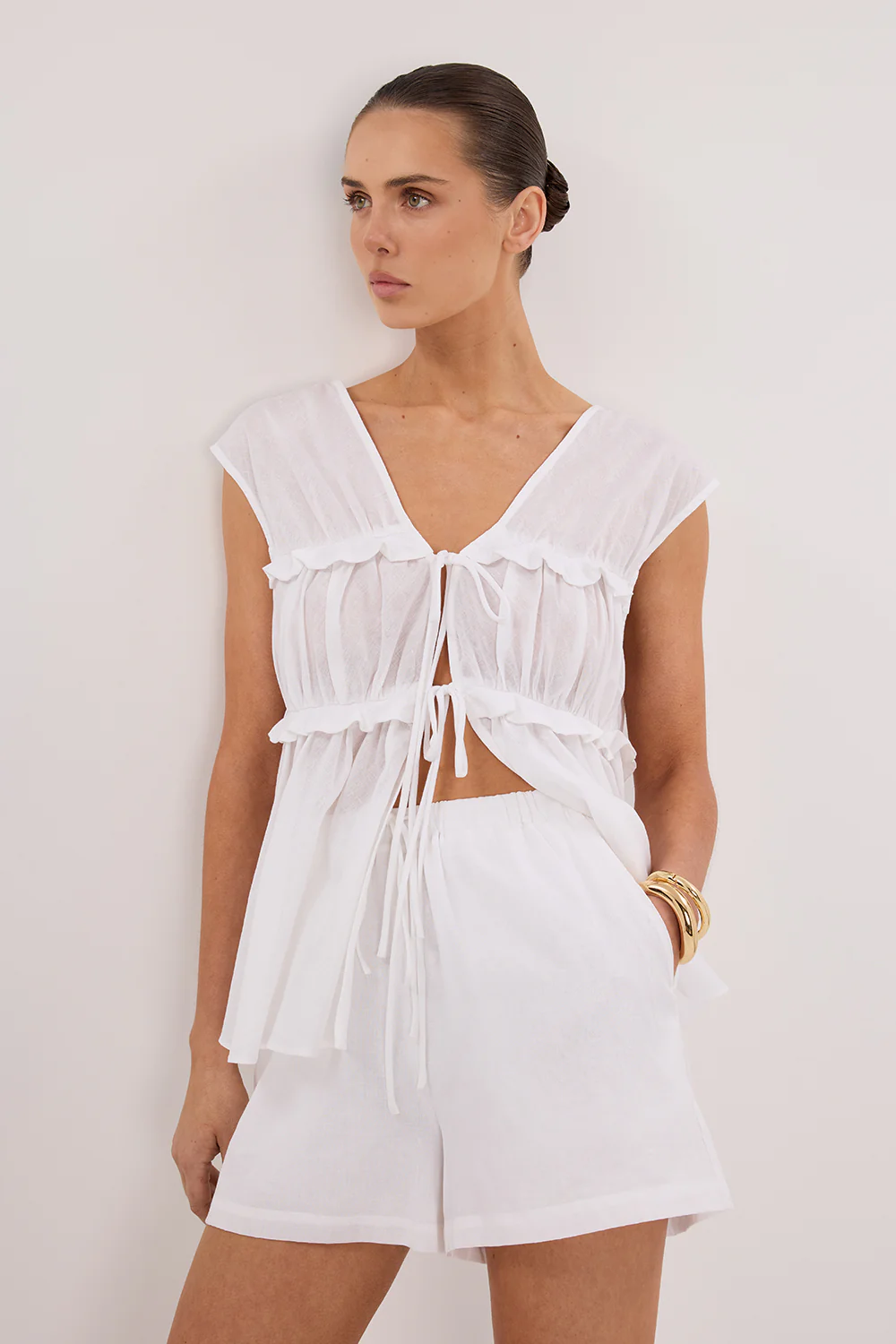 QUINN WHITE LINEN SHORT - Gamepaces