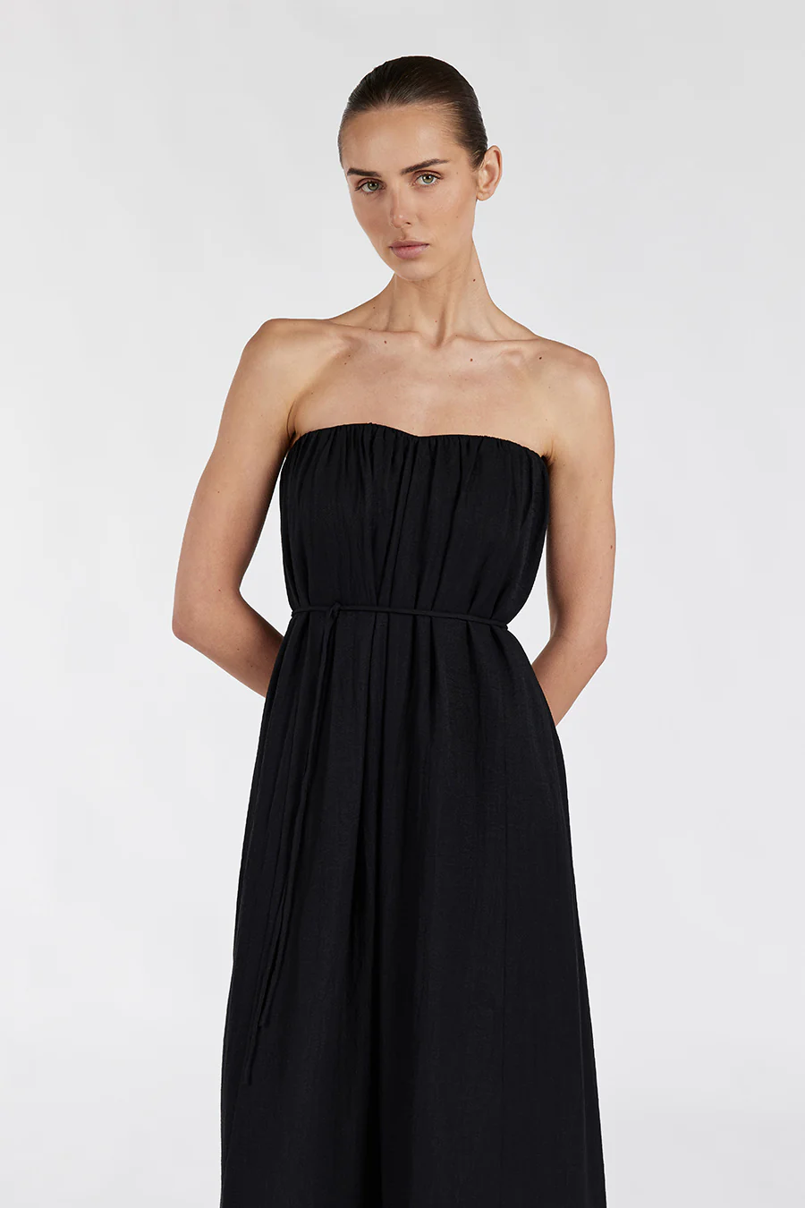 SHANIYA BLACK STRAPLESS MIDI DRESS - Gamepaces